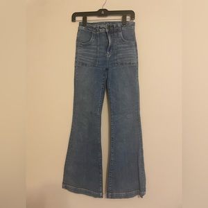 American eagle flair jeans